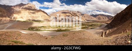 Blick vom Zanskar Tal - Zangla Dorf - Ladakh - Jammu und Kaschmir - Indien Stockfoto