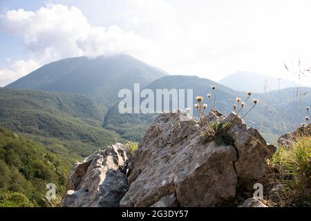 In San Severino Lucano - Italien - am 2020. august - Landschaft von Pollino Nationalpark, ein weites Naturschutzgebiet in Basilicata und Kalabrien, italienische Re Stockfoto