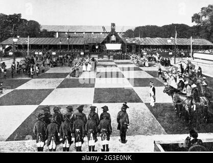 Spiel, Brettspiel, Schach, lebendes Schachspiel, Motto: Die Schlacht von Zenta, Jubiläumsausstellung, ADDITIONAL-RIGHTS-CLEARANCE-INFO-NOT-AVAILABLE Stockfoto