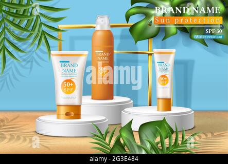 Vector Sommer Sonnenschutzbanner mit Sonnenschutzflaschen auf den Ständen mit tropischen Blättern. Stock Vektor