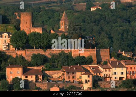 FRANKREICH. RHONE (69) CHATILLON D'AZERGUES BEAUJOLAIS STEINIGT DOREE LE VILLAGE Stockfoto