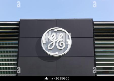 Fredericia, Dänemark - 21 April, 2018: General Electric unternehmen Logo auf eine Wand. General Electric Company ist eine US-amerikanische multinationale Konglomerat Stockfoto