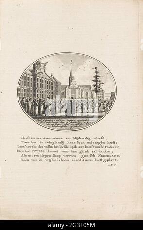 Freiheitsbaum auf dem Dam-Platz, 19. Januar 1795; Pflanzen eines ehrlichen Vryheidismus-Baumes in Amsteldam; der 19. Januar 1795, das erste Jahr der restaurierten Nederlandsche Vryheid. Die Mitglieder der freigelassenen Bürgerdeputation werden am 19. Januar 1795 am Dam in Amsterdam feierlich begrüßt. Links tanzt das Rathaus, im Hintergrund die neue Kirche, rechts tanzt zum Freiheitsbaum. Unter der Show ein Vers aus sechs Zeilen. Stockfoto