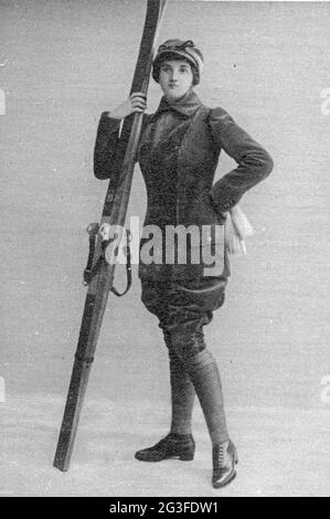 Mode, 1910er Jahre, Wintermode, Skikleid aus grünem Cord, Modell Hermann Hoffmann, Deutschland, 1913, ZUSÄTZLICHE-RIGHTS-CLEARANCE-INFO-NOT-AVAILABLE