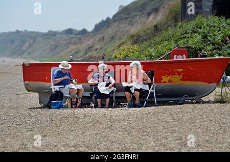 Fish and Chips am Strand von dunwich suffolk england Stockfoto