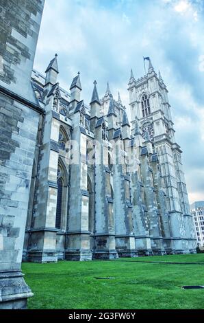 Die Westminster Abbey Kirche in London, Großbritannien - Seitenansicht Stockfoto