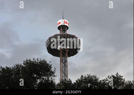 Lichter am Maschsee in Hannover von City Skyliner. Stockfoto