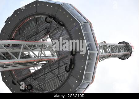 Lichter am Maschsee in Hannover von City Skyliner. Stockfoto