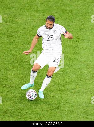 Emre CAN, DFB 23 beim Spiel der Gruppe F FRANKREICH - DEUTSCHLAND 1-0 bei der Fußball-UEFA-Europameisterschaft 2020 in der Saison 2020/2021 am 15. Juni 2021 in München, Deutschland. © Peter Schatz / Alamy Live News Stockfoto