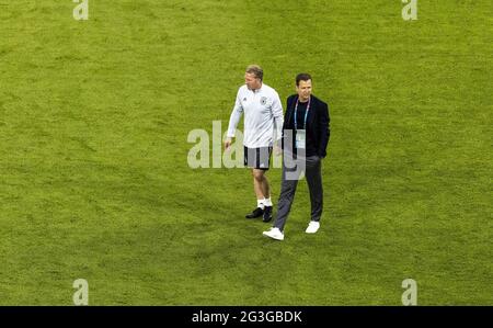 Torwarttrainer Andreas Köpke (Deutschland), Manager Oliver Bierhoff (Deutschland) Frankreich - Deutschland München, 15.06.2021, Fussball, Saison 2020 Stockfoto