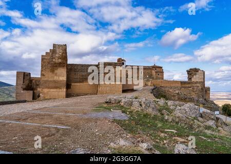 Alcazaba de Reina, maurische Festung über Dorf Reina, Provinz Badajoz, Extremadura, Spanien Stockfoto