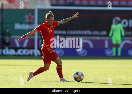 Llanelli, Großbritannien. Juni 2021. Jess Fishlock von Wales Frauen in Aktion. Women's international Football Friendly, Wales V Scotland at the Parc y Scarlets Stadium in Llanelli, South Wales on Tuesday 15th June 2021. PIC by Andrew Orchard/Andrew Orchard Sports Photography/Alamy Live News Credit: Andrew Orchard Sports Photography/Alamy Live News Stockfoto