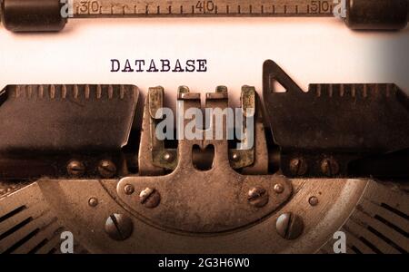 Vintage Inschrift gemacht mit der alten Schreibmaschine Stockfoto