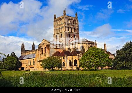 Tewkesbury Abbey aus dem Südosten, Gloucestershire, England Stockfoto