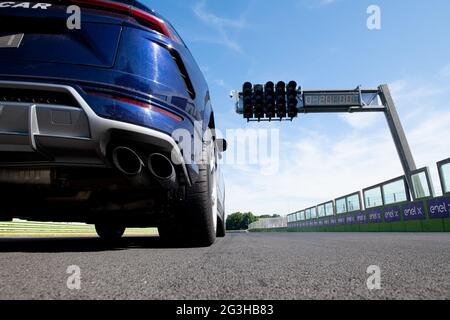 VallelungaJuni 13 2021, FX-Rennen. Lamborghini Sicherheitsfahrzeug auf Kurs Asphalt Spur Startlinie, Oberfläche Ebene Ansicht Stockfoto