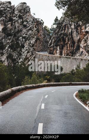 Kurvenreiche Straße in Mallorca, Spanien, genannt Sa Calobra Stockfoto