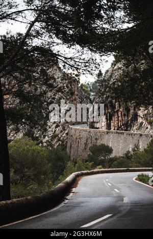 Kurvenreiche Straße in Mallorca, Spanien, genannt Sa Calobra Stockfoto