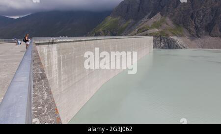 GRANDE DIXENCE, Schweiz - 20. Juli 2015. Die Grande Dixence ist die höchste Gewichtsstaumauer der Welt (285m) am 20. Juli 2015 Stockfoto