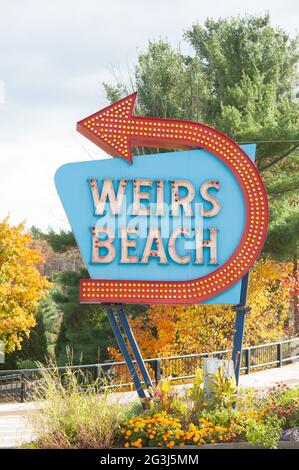 Neon Sign, Weirs Beach, Laconia, Lake Winnipesaukee, New Hampshire, USA Stockfoto