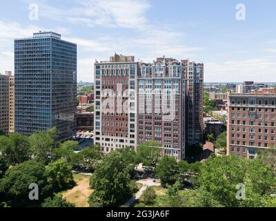 Luftaufnahme von Wohnhochhäusern im Lincoln Park Stockfoto