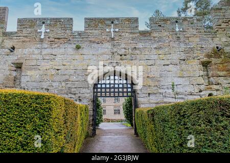 WARWICK, GROSSBRITANNIEN - 22. MAI 2021: Blick auf Warwick Castle in England Stockfoto