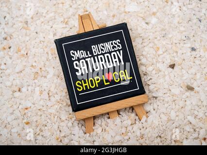 Small Business Samstag und Shop lokalen Zeichen für Unternehmen. Stockfoto