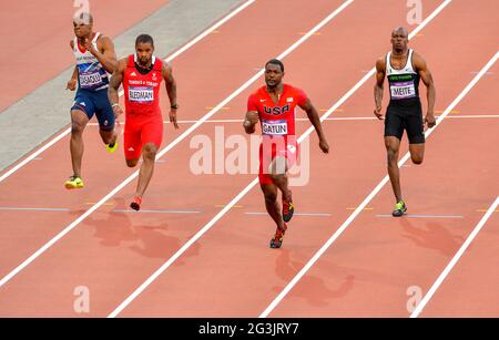 LONDON, ENGLAND - 5. AUGUST, James Dasaolu aus Großbritannien, Keston Bledman aus Trinidad und Tobago, Justin Gatlin aus den Vereinigten Staaten, Ben-Youssef Meite aus der Elfenbeinküste im Halbfinale der Herren 100m während der abendlichen Leichtathletik-Sitzung im Olympiastadion am 5. August, 2012 in London, England Foto von Roger Sedres / Gallo Images Stockfoto