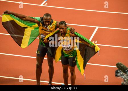 LONDON, ENGLAND - 5. AUGUST, Usain Bolt und Yohan Blake aus Jamaika während der abendlichen Leichtathletikveranstaltung im Olympiastadion am 5. August 2012 in London, England Foto von Roger Sedres / Gallo Images Stockfoto