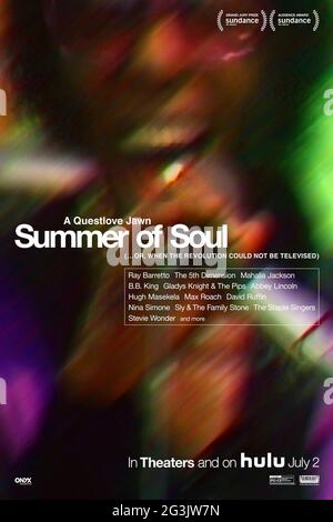 VERÖFFENTLICHUNGSDATUM: Juni 2. 2021 TITEL: Sommer der Seele (... Or, When the Revolution could not be Televised) STUDIO: Searchlight Pictions REGIE: Questlove (as Ahmir-Khalib Thompson) HANDLUNG: Summer of Soul (... or, When the Revolution could not be Televised) ist eine Reportage über das legendäre Harlem Cultural Festival 1969, das afroamerikanische Musik und Kultur feierte und den Stolz und die Einheit der Schwarzen förderte. MIT der HAUPTROLLE: SLY STONE Poster Art. (Kreditbild: © Searchlight Pictures/Entertainment Picturs) Stockfoto