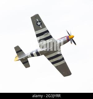 LEEUWARDEN, Niederlande - Juni 10: P51 Mustang Anzeigen der niederländischen Luftwaffe Open House. 10. Juni 2016 in Leeuwarden, Th Stockfoto