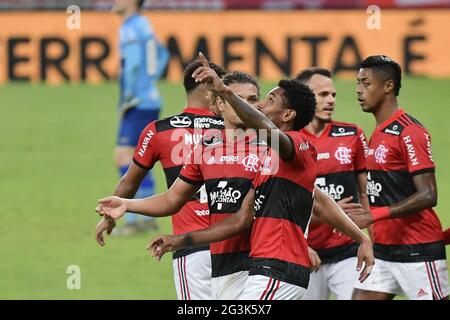 Maracana Stadium, Rio de Janeiro, Brasilien. Juni 2021. Copa do Brazil Football; Flamengo gegen Coritiba; Vitinho von Flamengo feiert sein Tor in der 27. Minute für 1-0 Credit: Action Plus Sports/Alamy Live News Stockfoto