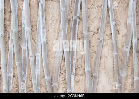 Bambusstruktur in gegossenen Betonwänden Stockfoto