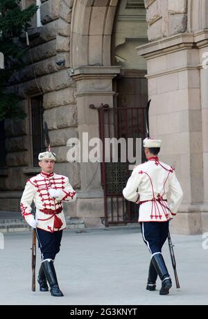 Wachwechsel vor dem Präsidentengebäude, Sofia, Bulgarien. Stockfoto