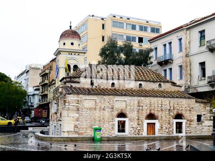 Die Kirche der Himmelfahrt der Jungfrau Maria - Panagia Pantanassa auf dem Monastiraki-Platz in Athen, Griechenland. Stockfoto