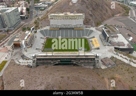 Eine Luftaufnahme des Sun Devil Stadium auf dem Campus der Arizona State University, Dienstag, 26. Januar 2021, in Tempe, Arizona. Das Stadion ist die Heimat der Stockfoto