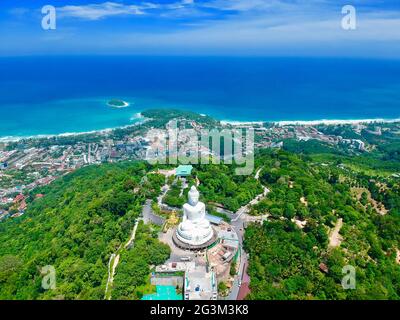 Big Buddha in phuket thailand mit Blick auf Kata Beach und Karon Beach Stockfoto