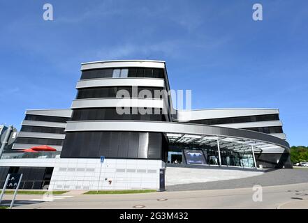 Ehningen, Deutschland. Juni 2021. Der deutsche Hauptsitz von IBM (International Business Machines Corporation), einem US-amerikanischen IT- und Beratungsunternehmen. Quelle: Bernd Weißbrod/dpa/Alamy Live News Stockfoto