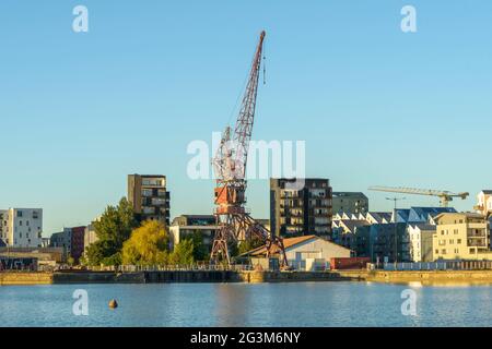 FRANKREICH, GIRONDE (33), BORDEAUX, NEUBAUTEN RUND UM DIE BASSINS A FLOT Stockfoto