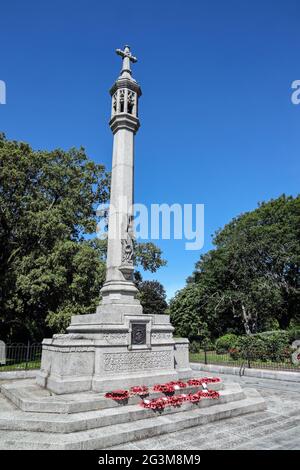 Das Denkmal zum Ersten Weltkrieg im Devonport Park in Plymouth. Wird oft als Volkspark bezeichnet und ist ein Park und Garten von Special Historic Inter Stockfoto