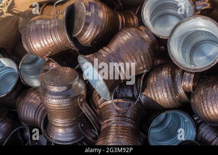 Metallbecher im alten osmanischen Stil Stockfoto