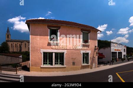 L'escale de Concorès und Le Fire Shop, Lot Department, Frankreich Stockfoto