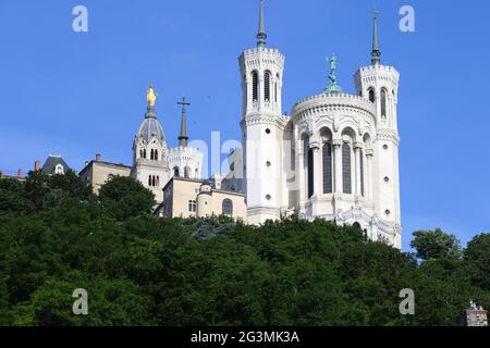 FRANKREICH RHONE (69) LYON. BASILIKA VON FOURVIERE, DENKMALGESCHÜTZTES HISTORISCHES DENKMAL Stockfoto