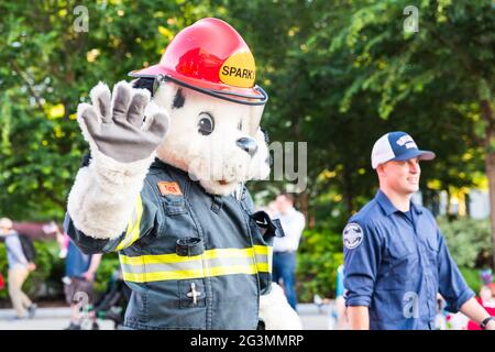 Quincy, Massachusetts, 2021 Quincy Flag Day Parade, 70. Jahrestag Stockfoto