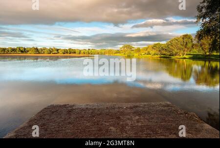 Levenhall Lagunen ist ein loch, das in Musselburgh, East Lothian, Schottland, Großbritannien, zum Kanufahren oder Paddeln genutzt werden kann Stockfoto