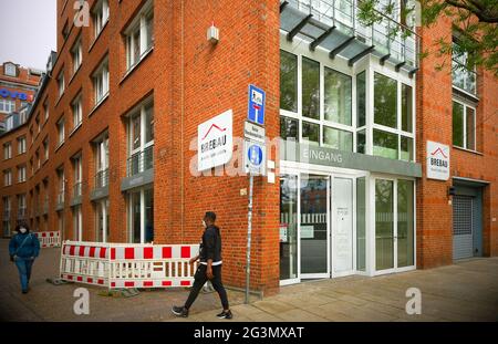 '25.05.2021, Bremen, Bremen, Deutschland - Standort des städtischen Wohnungsbauverbandes BREBAU, der wegen diskriminierender Zuteilung in Brand geraten ist Stockfoto