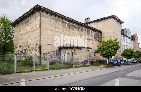 '19.05.2021, Gladbeck, Nordrhein-Westfalen, Deutschland - Hochbunker an der Bohnekampstraße. 00X210519D008CAROEX.JPG [MODEL RELEASE: NO, PROPERTY REL Stockfoto