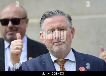 Barry Gardiner MP (Labor, Brent North) bei einer Veranstaltung, um den Gesetzentwurf seines Privatmitglieds zur Beendigung der Beschäftigungspraktiken im Bereich „Feuer und Wiedereinstellung“ bekannt zu geben. Westminster, Stockfoto
