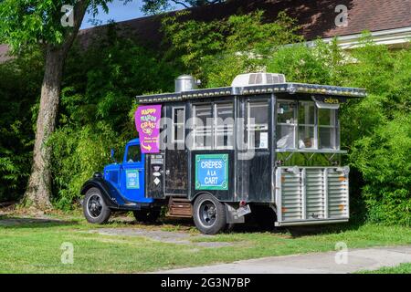 NEW ORLEANS, LA, USA - 9. JUNI 2021: Crepes a la Carte Food Truck Stockfoto