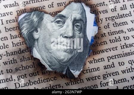 Nahaufnahme des Gesichts von Benjamin Franklin auf dem US-Dollar Stockfoto