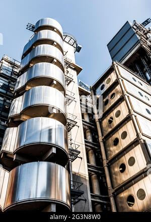 Lloyds Insurance Building in Lime Street, London. Aufgrund seiner ungewöhnlichen Designmerkmale auch als Inside Out Building bekannt. Stockfoto